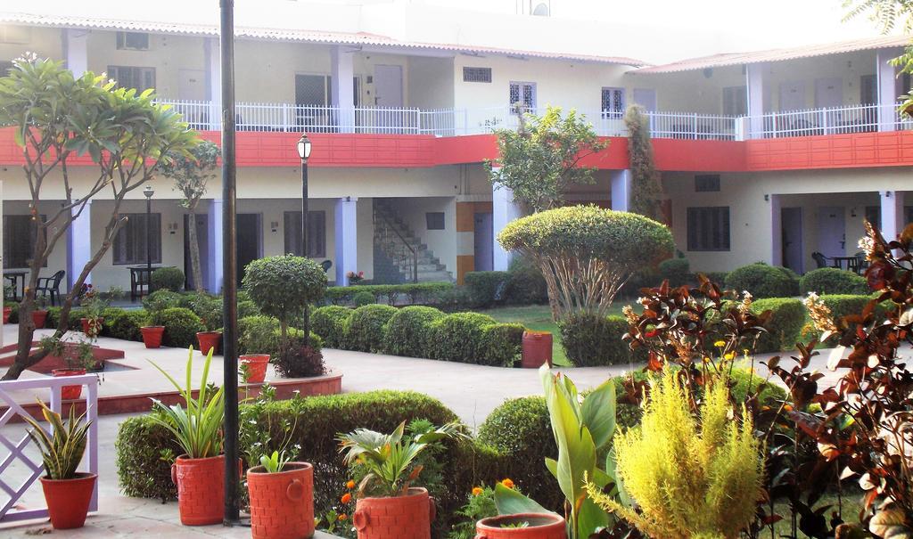 Hotel Goverdhan Tourist Complex Fatehpur Sīkri المظهر الخارجي الصورة